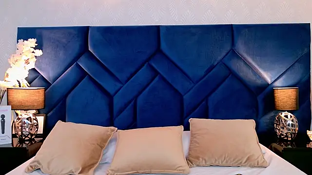 AmbarSantany online show from 11-29-25, 12:22