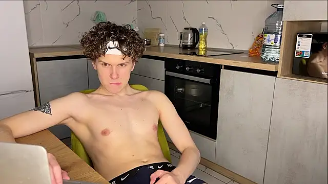 alyx garden online show from 03-02-26, 01:40