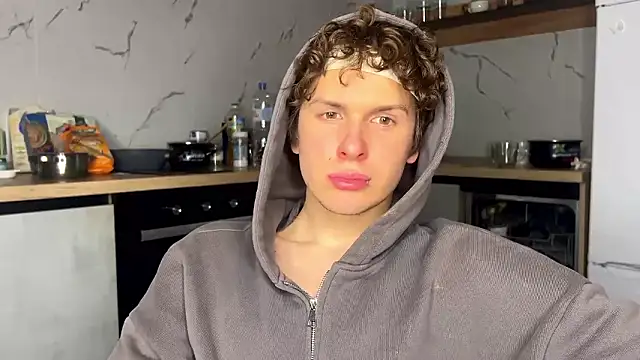 Snapshot of alyx_garden chatting on 02-26-26, 07:14 alyx garden online show from 02-26-26, 07:14