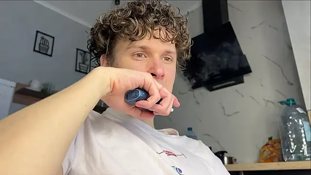 Snapshot of alyx_garden chatting on 02-28-26, 10:26 alyx garden online show from 02-28-26, 10:26