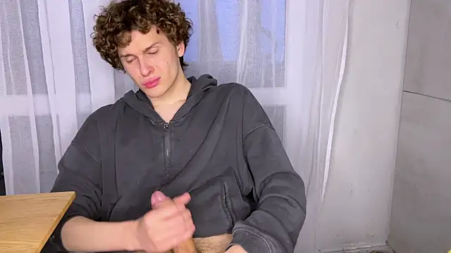 alyx garden online show from 04-03-26, 04:57