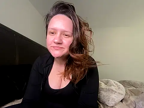 Kinkbitch25 online show from 12-17-25, 07:41