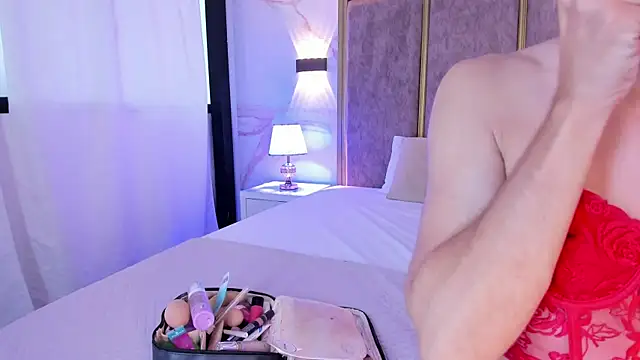 MaxiRogers online show from 12-14-25, 12:22