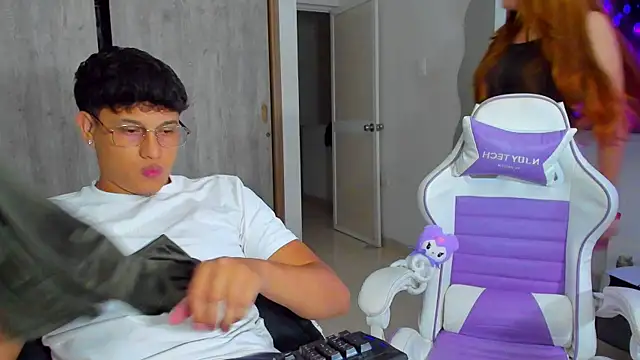 Snapshot of kittyandrick chatting on 04-09-26, 09:37 kittyandrick online show from 04-09-26, 09:37