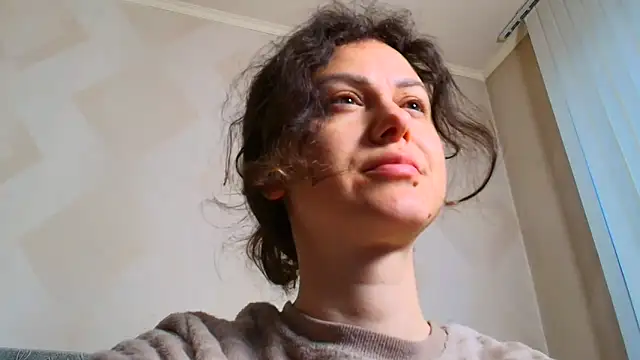 LeggyLover90 online show from 05-13-26, 04:58