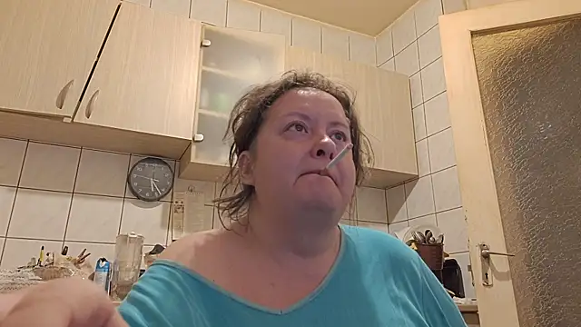 Snapshot of melissaBlessing chatting on 10-21-25, 02:22 melissaBlessing online show from 10-21-25, 02:22