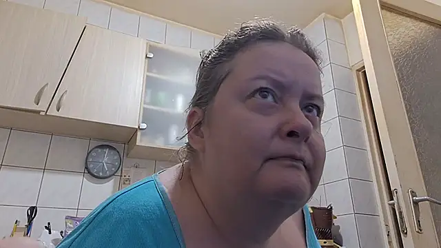 Snapshot of melissaBlessing chatting on 10-06-25, 02:02 melissaBlessing online show from 10-06-25, 02:02