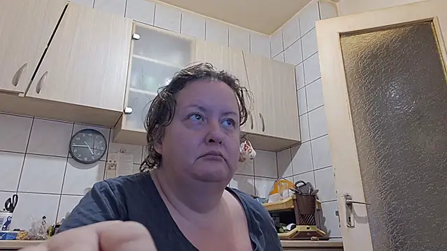 Snapshot of melissaBlessing chatting on 09-21-25, 01:44 melissaBlessing online show from 09-21-25, 01:44