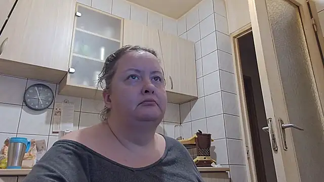 Snapshot of melissaBlessing chatting on 09-27-25, 01:56 melissaBlessing online show from 09-27-25, 01:56