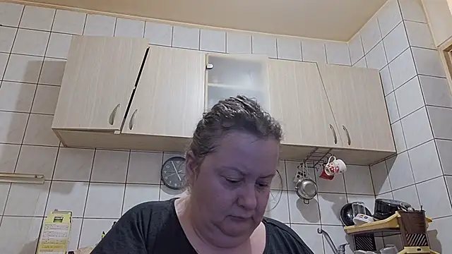 Snapshot of melissaBlessing chatting on 09-29-25, 01:56 melissaBlessing online show from 09-29-25, 01:56