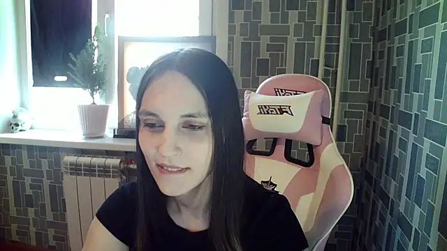 Snapshot of BlackHe4rts_ chatting on 03-19-25, 01:54 BlackHe4rts  online show from 03-19-25, 01:54