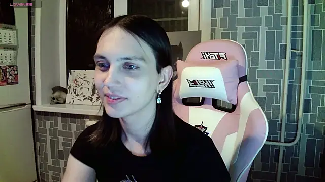 Snapshot of BlackHe4rts_ chatting on 12-14-24, 11:12 BlackHe4rts  online show from 12-14-24, 11:12