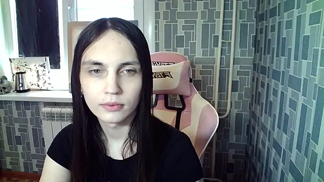 Snapshot of BlackHe4rts_ chatting on 09-29-25, 09:49 BlackHe4rts  online show from 09-29-25, 09:49