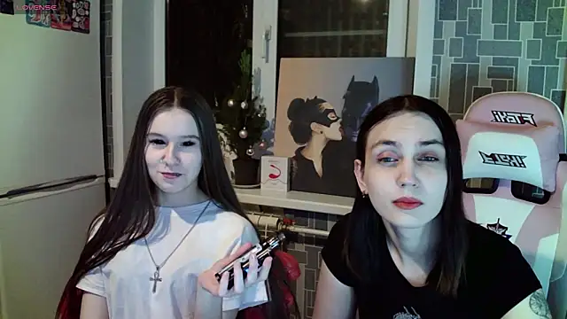 Snapshot of BlackHe4rts_ chatting on 01-17-25, 09:39 BlackHe4rts  online show from 01-17-25, 09:39