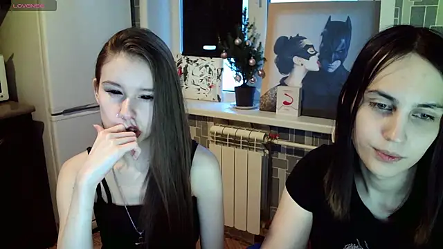 Snapshot of BlackHe4rts_ chatting on 01-10-25, 02:46 BlackHe4rts  online show from 01-10-25, 02:46