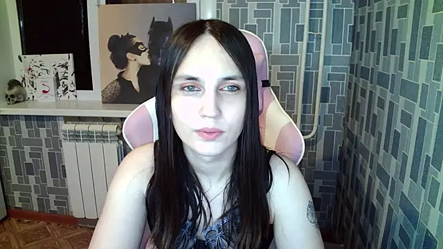 Snapshot of BlackHe4rts_ chatting on 10-20-25, 08:09 BlackHe4rts  online show from 10-20-25, 08:09