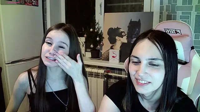 Snapshot of BlackHe4rts_ chatting on 01-09-25, 11:45 BlackHe4rts  online show from 01-09-25, 11:45