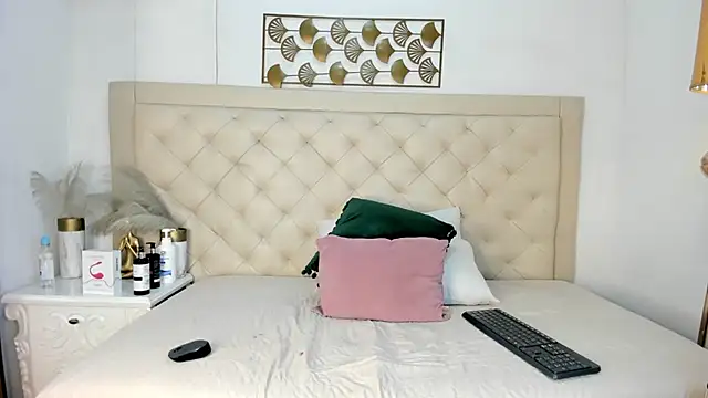  chloe adams online show from 03-21-25, 11:55