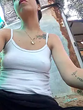 Young-Milkmaid online show from 02-05-25, 12:06