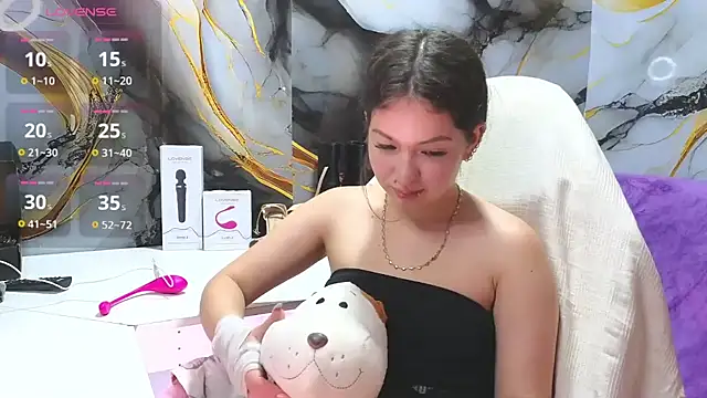 lilimini032 online show from 12-16-25, 07:40