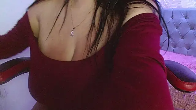 Snapshot of violletha chatting on 03-19-25, 06:55 violletha online show from 03-19-25, 06:55