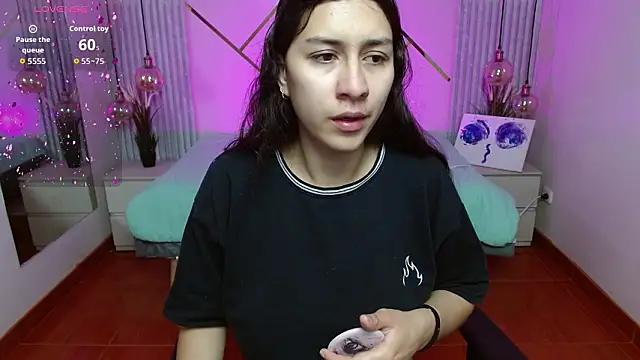 Lita Rogers online show from 02-03-26, 01:38