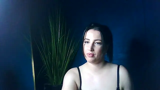 Snapshot of LuLuLover89 chatting on 01-19-25, 11:21 LuLuLover89 online show from 01-19-25, 11:21