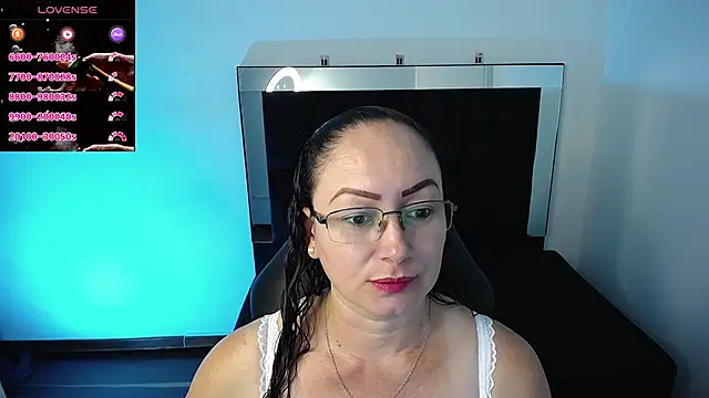 Snapshot of milly_sanchez chatting on 03-11-25, 09:48 milly sanchez online show from 03-11-25, 09:48