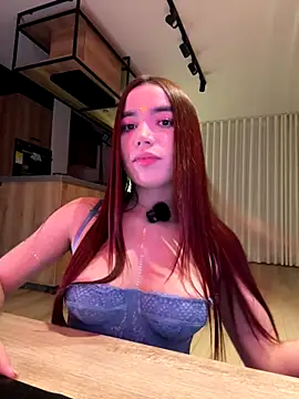 Snapshot of carolynnetrujillo chatting on 10-17-25, 01:20 carolynnetrujillo online show from 10-17-25, 01:20