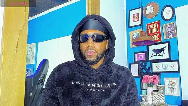 Drake Nassir4 online show from 10-01-25, 09:51