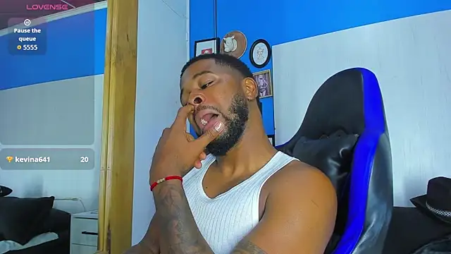 Drake Nassir4 online show from 10-08-25, 09:11