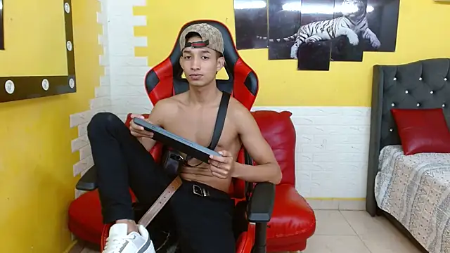 jose sexycumm online show from 10-06-25, 08:09