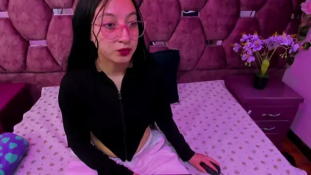 Katty Queen online show from 04-28-26, 12:42