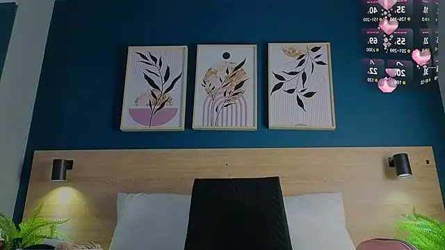 GabyPetit online show from 10-14-25, 08:42