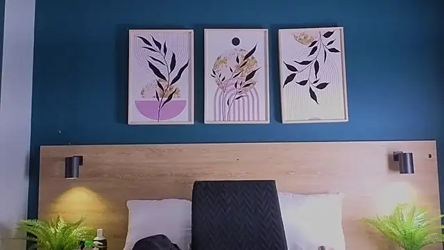 GabyPetit online show from 09-12-25, 08:08