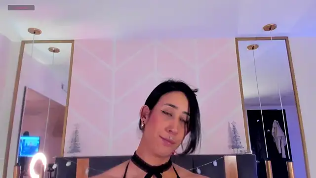 GabyPetit online show from 11-17-25, 08:24