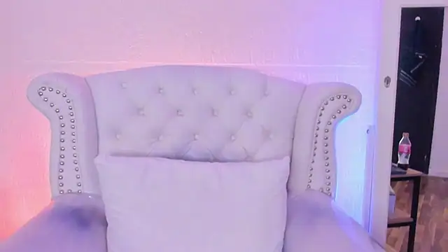 Snapshot of GabyPetit chatting on 02-25-26, 07:47 GabyPetit online show from 02-25-26, 07:47