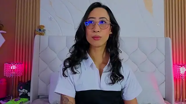 Snapshot of GabyPetit chatting on 02-21-26, 11:56 GabyPetit online show from 02-21-26, 11:56