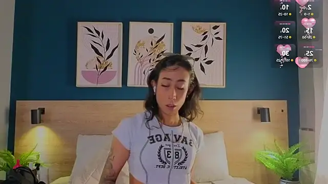 GabyPetit online show from 10-15-25, 08:28