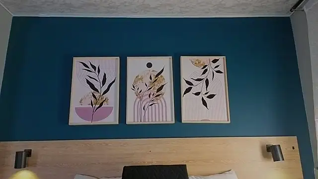 GabyPetit online show from 10-29-25, 07:57