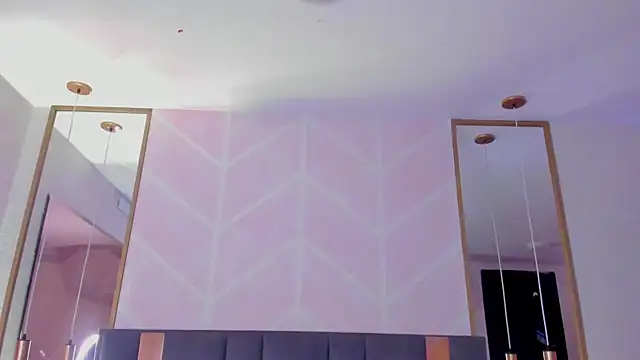 Snapshot of GabyPetit chatting on 02-07-26, 08:06 GabyPetit online show from 02-07-26, 08:06