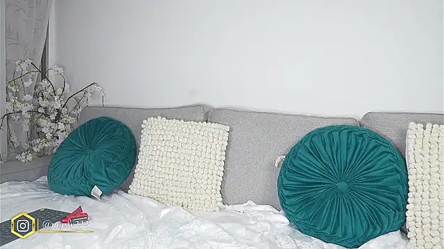 Megan Lim online show from 02-24-26, 10:16