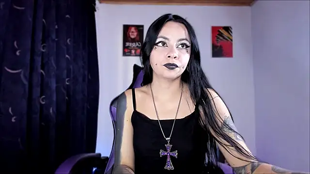 emilydolll666 online show from 06-01-26, 06:07