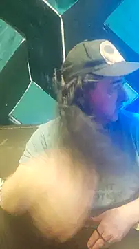 Boo-boo kittyfux online show from 12-22-25, 11:54