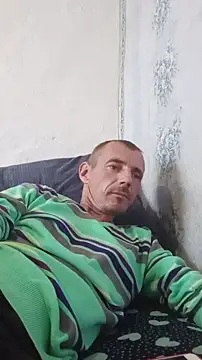 Snapshot of MachoXRallph chatting on 10-25-25, 12:17 MachoXRallph online show from 10-25-25, 12:17