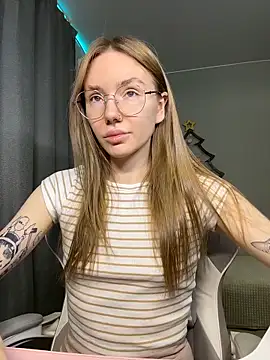 littlevildevil online show from 02-02-26, 09:41