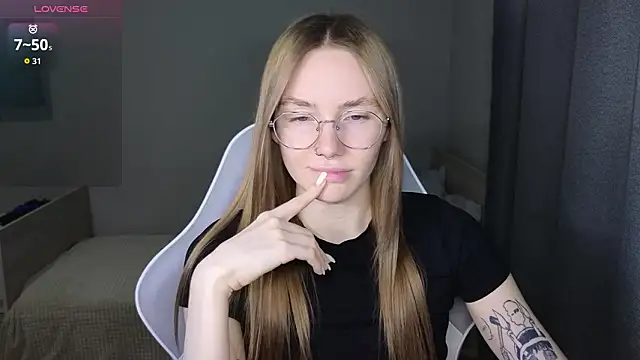 littlevildevil online show from 02-07-26, 11:07