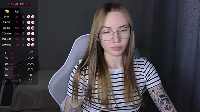 littlevildevil online show from 12-15-25, 10:54