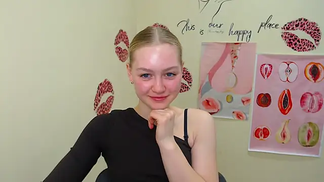 Snapshot of MademoiselleCl chatting on 02-16-25, 07:15 MademoiselleCl online show from 02-16-25, 07:15