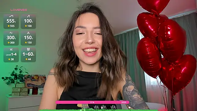 Snapshot of Oh_My_Dianee chatting on 02-13-25, 07:56 Oh My Dianee online show from 02-13-25, 07:56